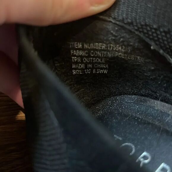 TORRID Black Stretch Knit Pump, size 8.5 WW - Picture 8 of 9